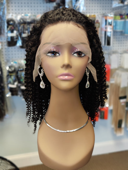 Maganda Rain 13x5 enge, tief gelockte Lace-Front-Perücke